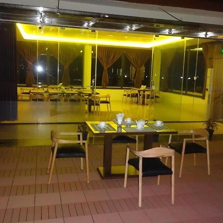 Virati Hotel Yangon Esterno foto