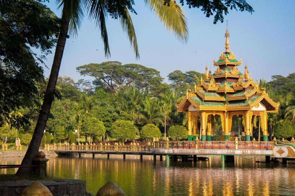 Virati Hotel Yangon Esterno foto
