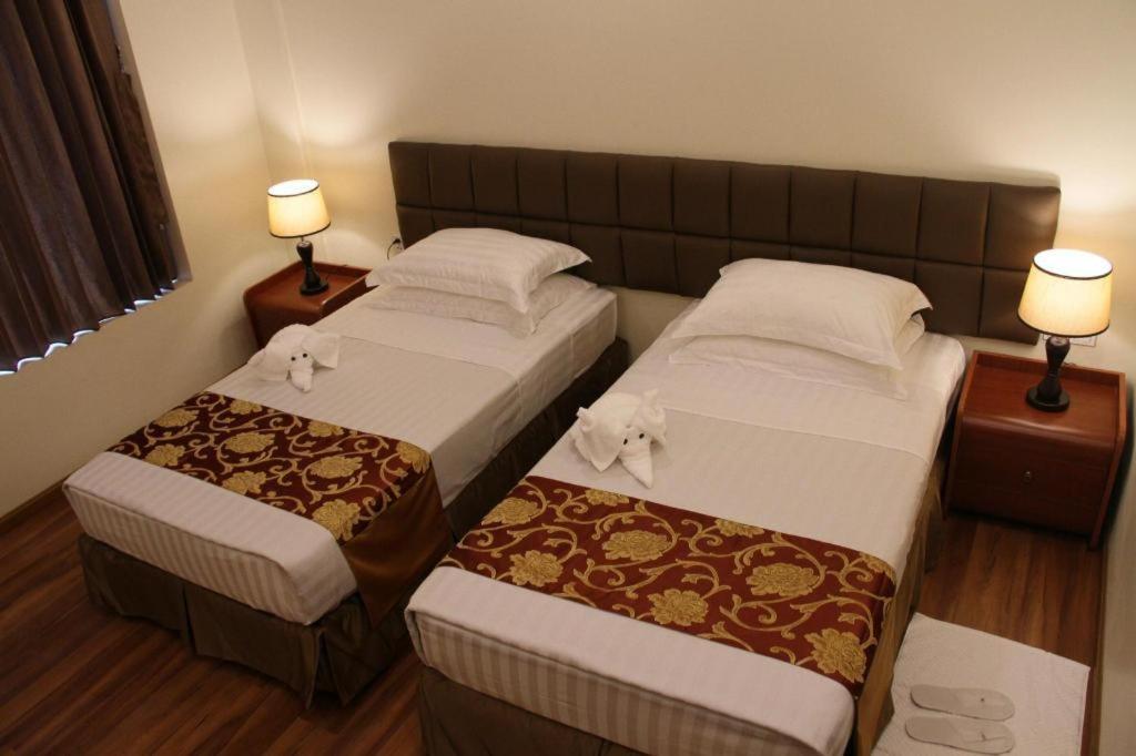 Virati Hotel Yangon Esterno foto