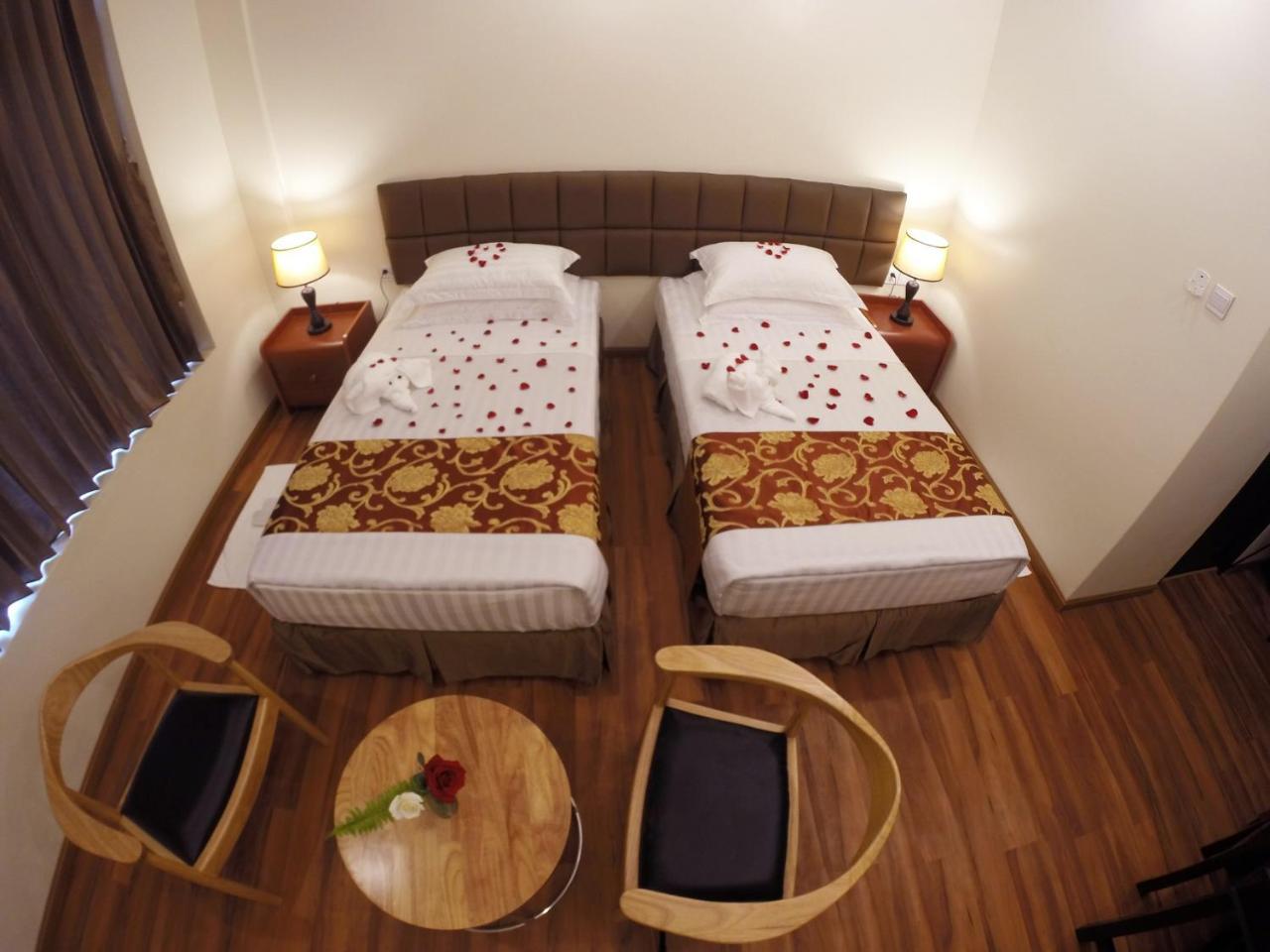 Virati Hotel Yangon Esterno foto