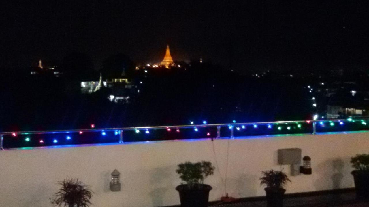 Virati Hotel Yangon Esterno foto