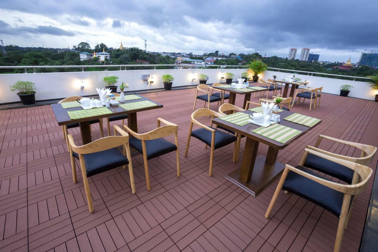 Virati Hotel Yangon Esterno foto